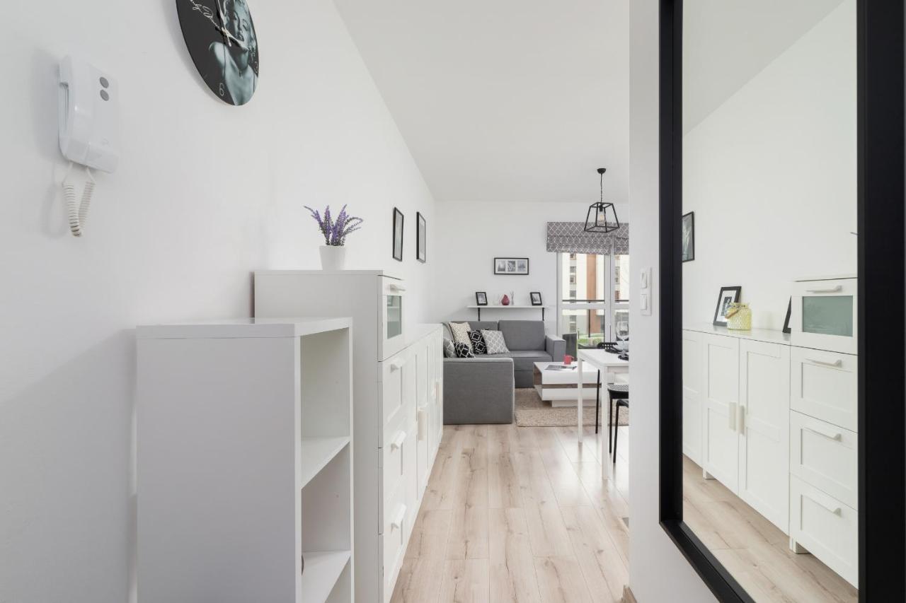 Krowodrza Apartment Premium With Balcony By Renters Prestige Kraków Zewnętrze zdjęcie
